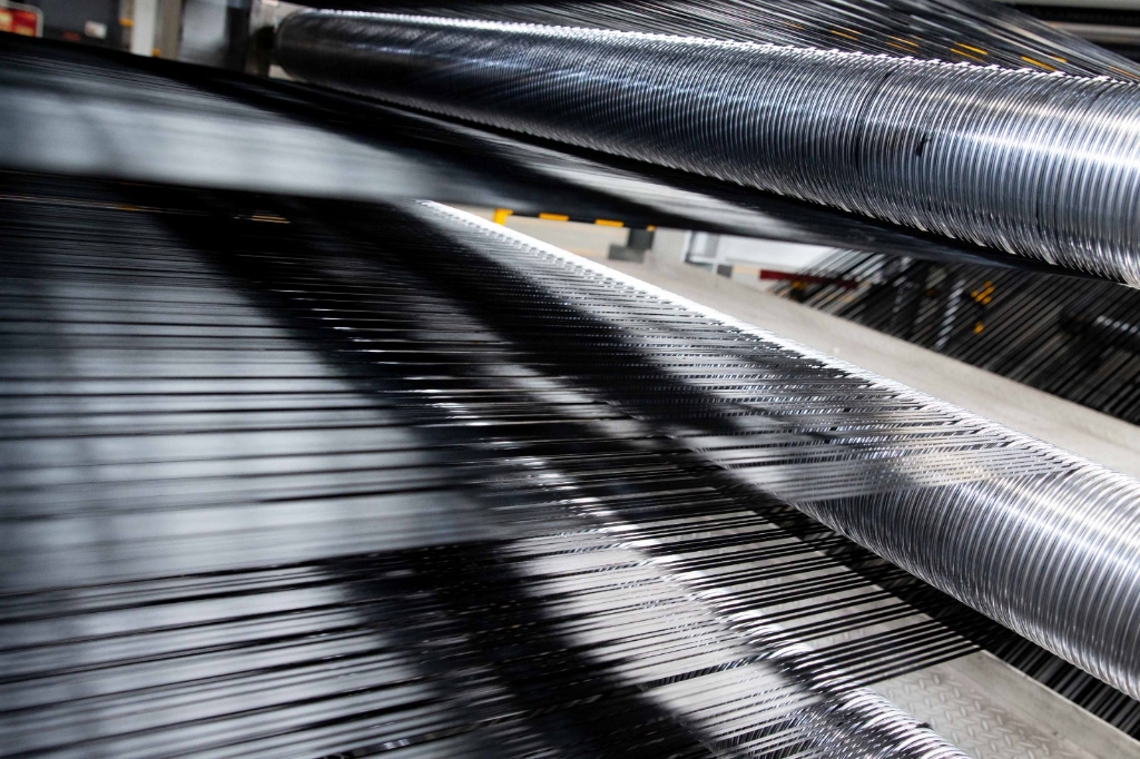 【戰(zhàn)新產(chǎn)業(yè)“百大工程”】中國(guó)建材“碳”索創(chuàng)新路，共筑藍(lán)天夢(mèng)